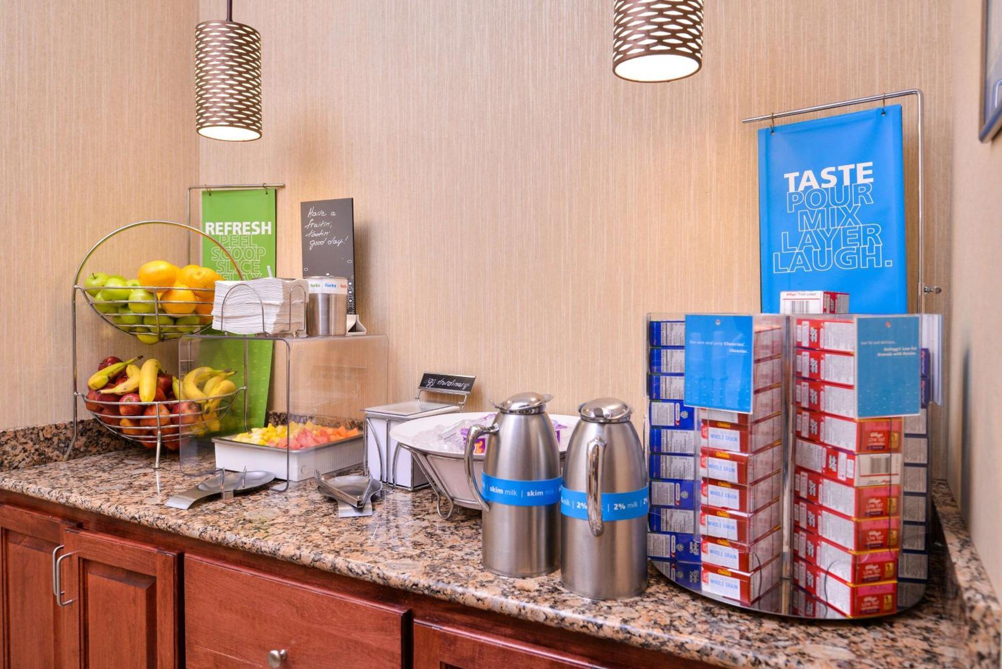 Hampton Inn York Ngoại thất bức ảnh